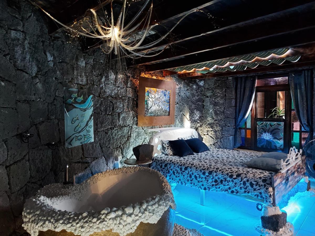 Aloelux Villa ! - Private Villa With Jacuzzi, Cinema ,Massage ,Wonderful View, Art Desing Villa Conil Ngoại thất bức ảnh